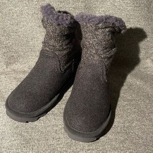 BearPaw Shaft Slouchy Grey Boots. NWT